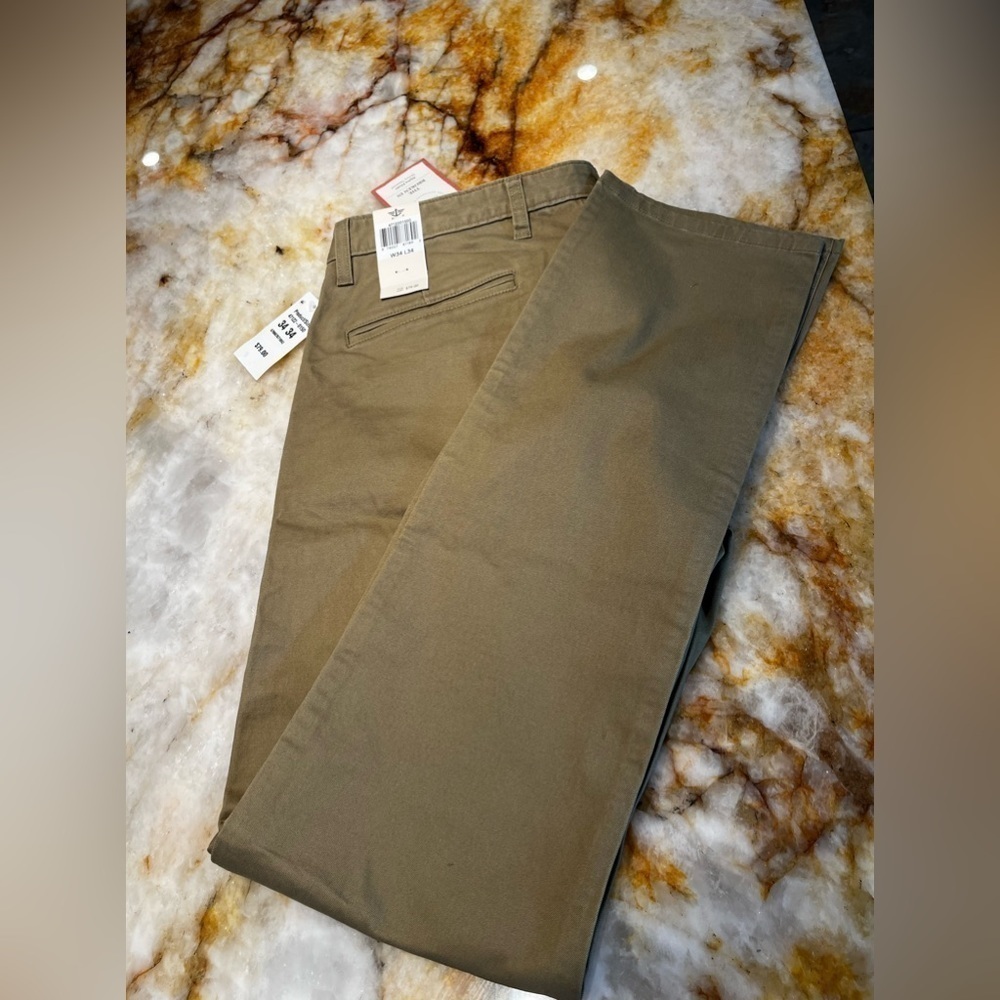 MEN’S|NWT|DOCKERS|ALPHA KHAKI
Slim /Tapered Fit  34 x 34